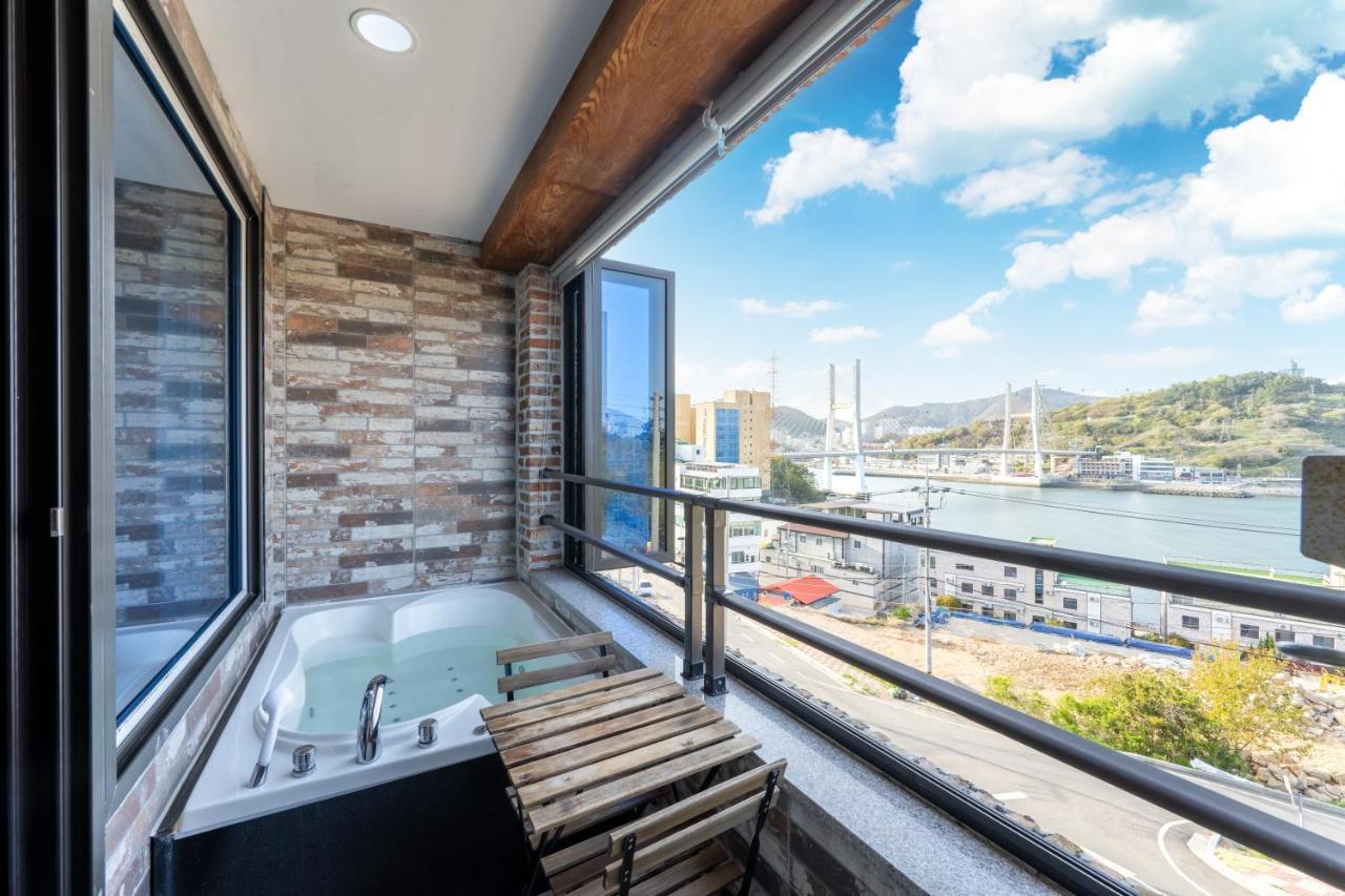 Yeosu View Foret Pension Esterno foto
